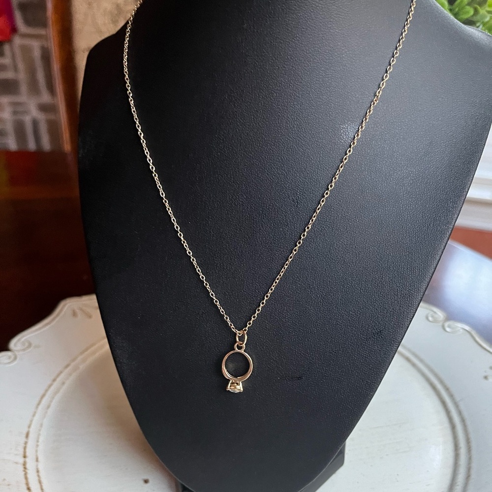 🩵 Fashion gold tone necklace with mini ring charm new